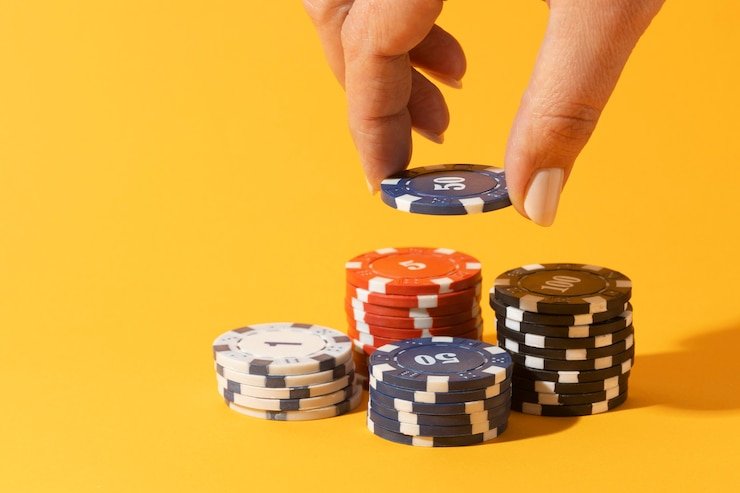 Pengguna mobile menyiapkan pesan bantuan